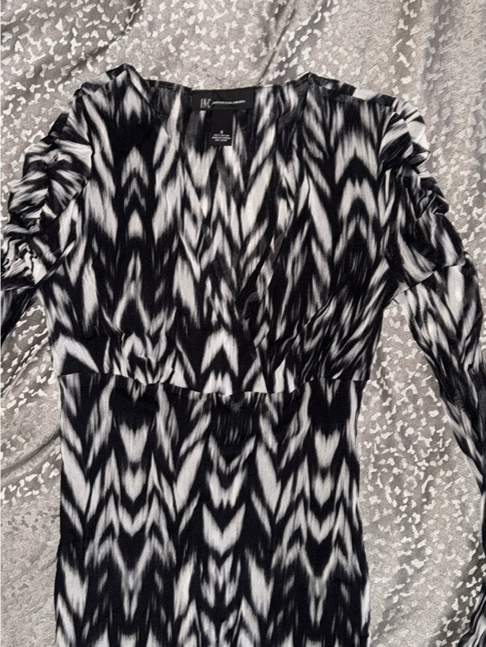 INC International Concepts Black & White Ikat-Style Long Sleeve Dress